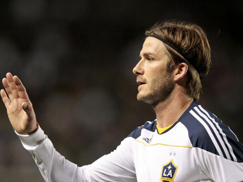 Beckham ghi bàn trên chấm phạt góc