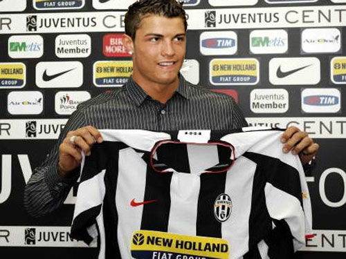 Ronaldo suýt gia nhập Juventus thời... còn "teen"