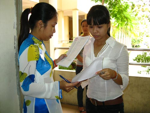 Thí sinh vẫn “chết” vì điện thoại