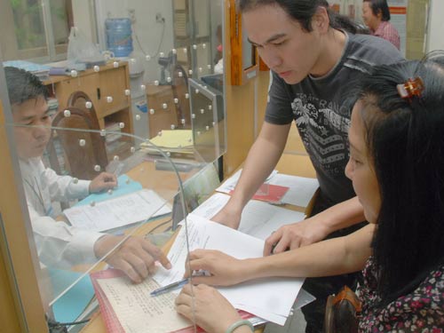 Thủ tục hành chính: Chưa hết độ “chênh”