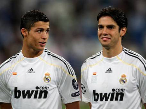 Ronaldo và Kaka thành tài sản thế chấp ngân hàng