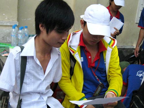 ĐH Công nghệ Thông tin tuyển thẳng “thí sinh viết bằng chân”