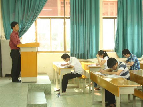Mổ xẻ điểm 0 môn Sử