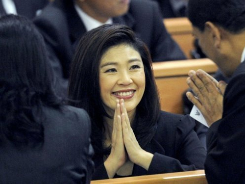 Bà Yingluck chính thức làm thủ tướng Thái Lan