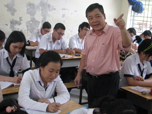 Phân ban: Nên hay không ?