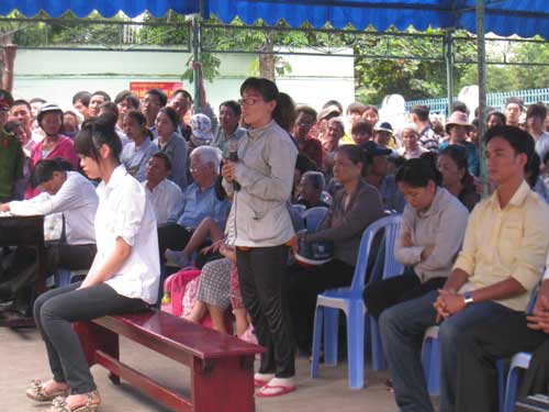 Vụ cô gái tát CSGT: Bản án thừa răn đe, thiếu giáo dục?