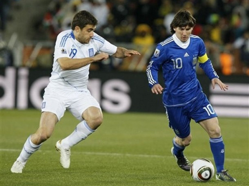 Được thăng chức, Messi vừa mừng vừa lo