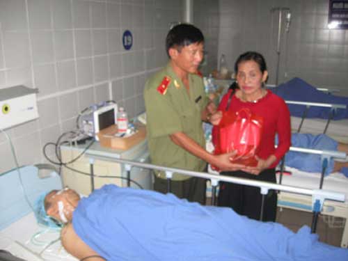 Phạm luật còn hành hung CSGT