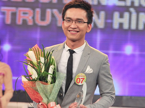 Vượt cú sốc đầu đời, Én vàng 2011 thăng hoa
