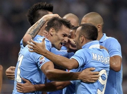 Inter thua thảm Napoli