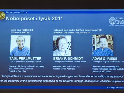 Nobel Vật lý 2011 vinh danh khám phá về vũ trụ