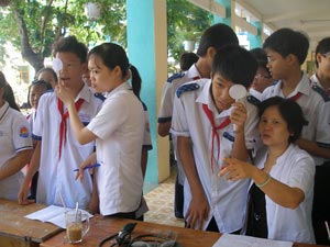 Đùa nghịch, nhiều trẻ bị chấn thương mắt