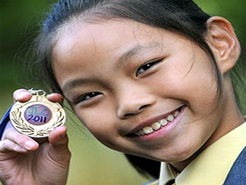 Mười tuổi, thành thạo 10 ngôn ngữ