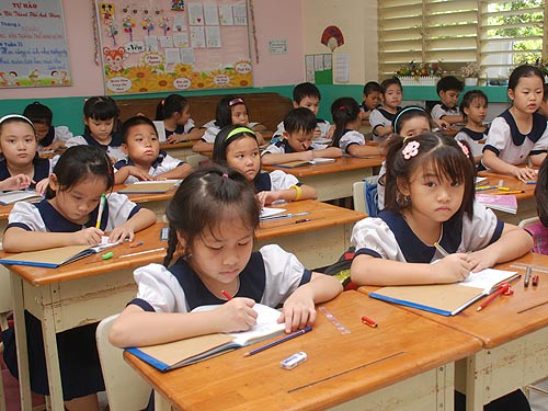 Không thể hạ chuẩn giáo viên ngoại ngữ