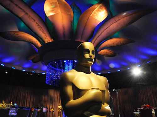 Hollywood kêu gọi tự do cho đoàn phim từng bị phạt roi