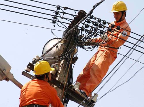 Bộ Công Thương "bật đèn xanh" cho EVN tăng giá điện