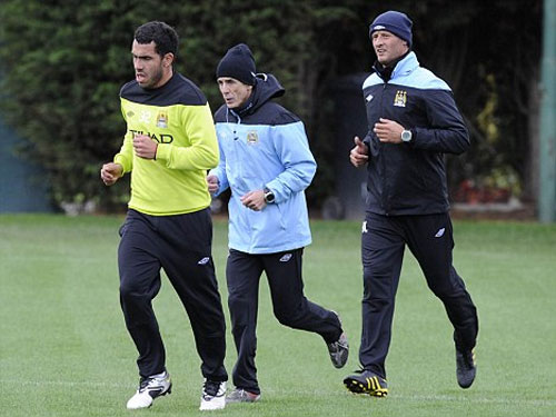 Tevez bị phạt 4 tuần lương