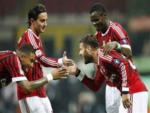 AC Milan thắng tưng bừng, Inter hòa hú vía