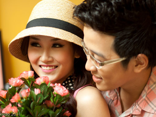 Hạ Trâm - Triệu Lộc khoe "con” mới