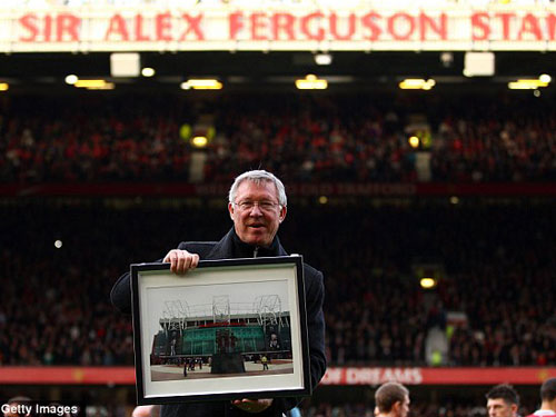 Alex Ferguson được tạc tượng