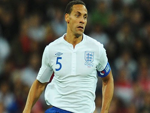 Rio Ferdinand được HLV Capello an ủi