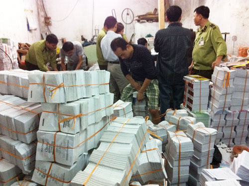 Thu giữ gần 10.000 cuốn sách lậu, giả