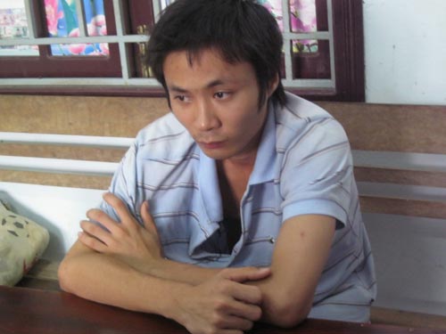 Vô cớ đánh người, bị đâm chết