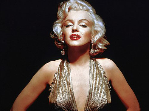 Đằng sau vẻ đẹp của "bom sex" Marilyn Monroe