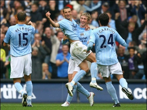 Lỗ kỷ lục, Man City vẫn lạc quan