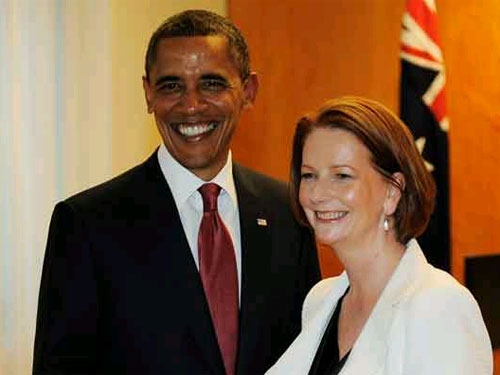 Tổng thống Obama được tặng bảo hiểm cá sấu