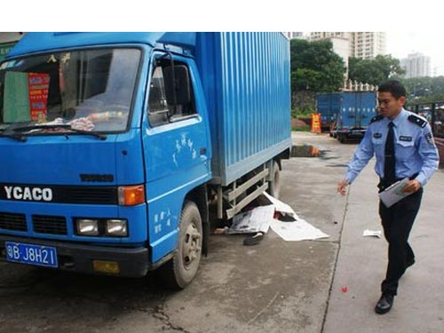 Cán nạn nhân 3 lần cho đến chết