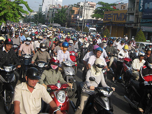 TPHCM tiếp tục thực hiện lệch ca, lệch giờ