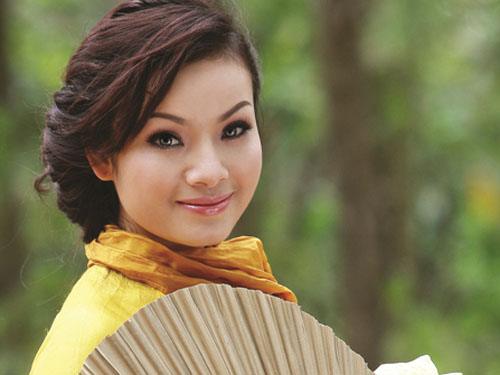 Sao mai Tân Nhàn: “Đổi đời nhờ sửa mũi!”