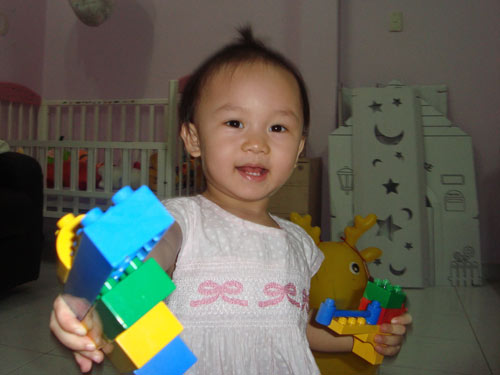 Có ai xếp hình với Na Na không?