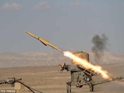 Vì Iran, Hezbollah sẽ tấn công Israel