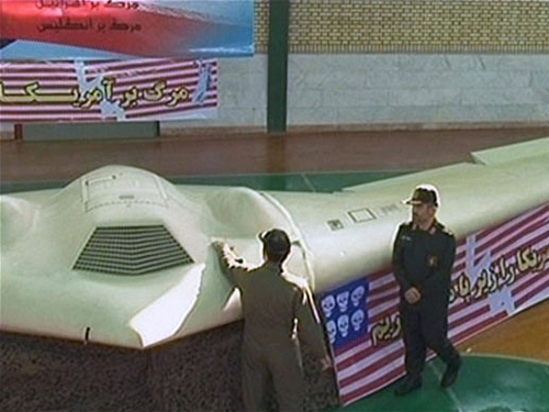 Iran công bố hình ảnh máy bay Mỹ bị rơi