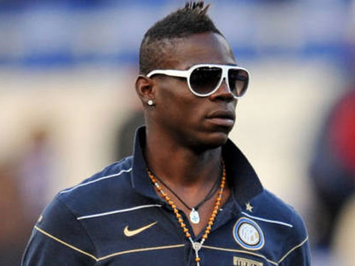 Balotelli bị phạt nặng vì … miếng ăn!