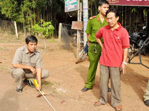 Can bạn đánh nhau, một học sinh bị đâm chết