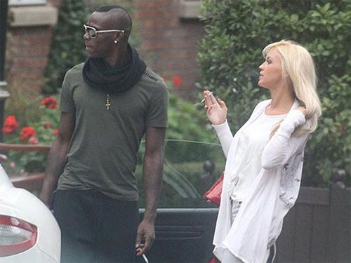 Sao phim “khiêu dâm” vạch trần thói trăng hoa của Balotelli