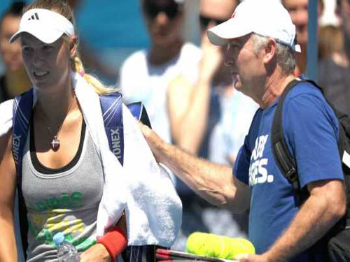 Wozniacki sa thải HLV chỉ sau 2 tháng