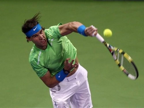 ATP Qatar: Nadal ra quân vất vả, Federer hạ cựu vô địch