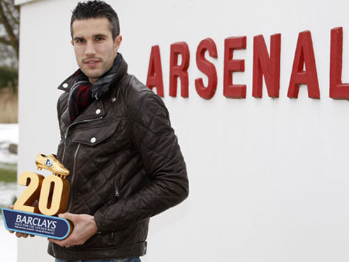 Van Persie đoạt chiếc giày vàng