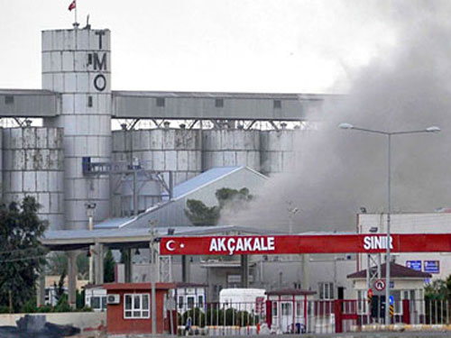 TNK tung chiến đấu cơ tới biên giới Syria
