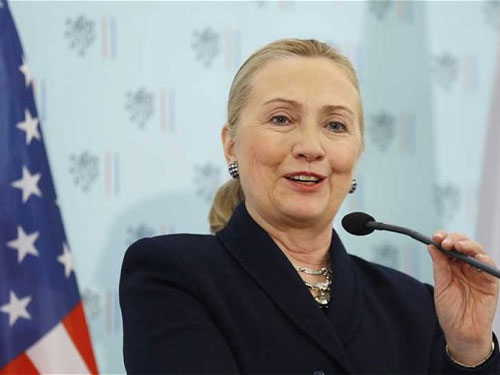 Ngoại trưởng Mỹ Hillary Clinton đổ bệnh