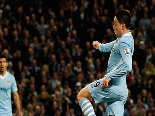 Man City mất Nasri bốn trận