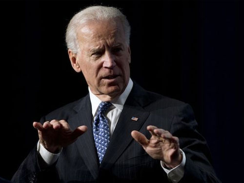Ông Joe Biden lỡ miệng nhận là Tổng thống Mỹ