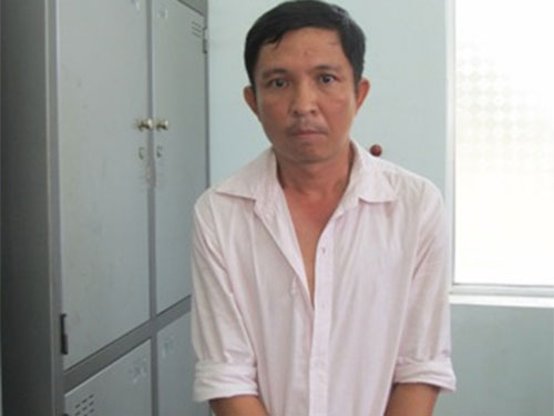 Lừa người tìm việc đến khách sạn rồi cướp xe máy