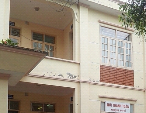 Nữ Phó Giám đốc Trung tâm Y tế quận đánh bạc tại nhiệm sở