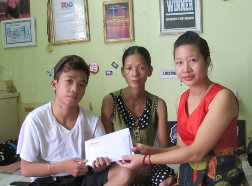 Mai Vàng kết nối tiếp sức thành viên nhóm Big Toe