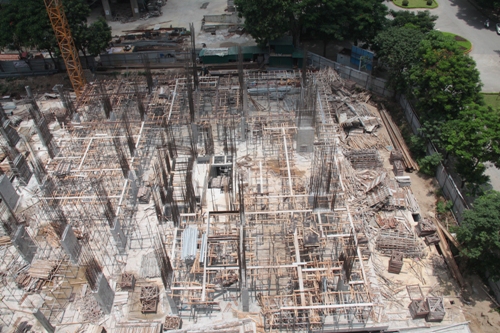 Rao bán rầm rộ căn hộ dự án bị đình chỉ thi công